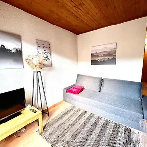 risoul-les-airelles-6-8-couchages-rue-principale-commerante.fr-provencehotel.com/
